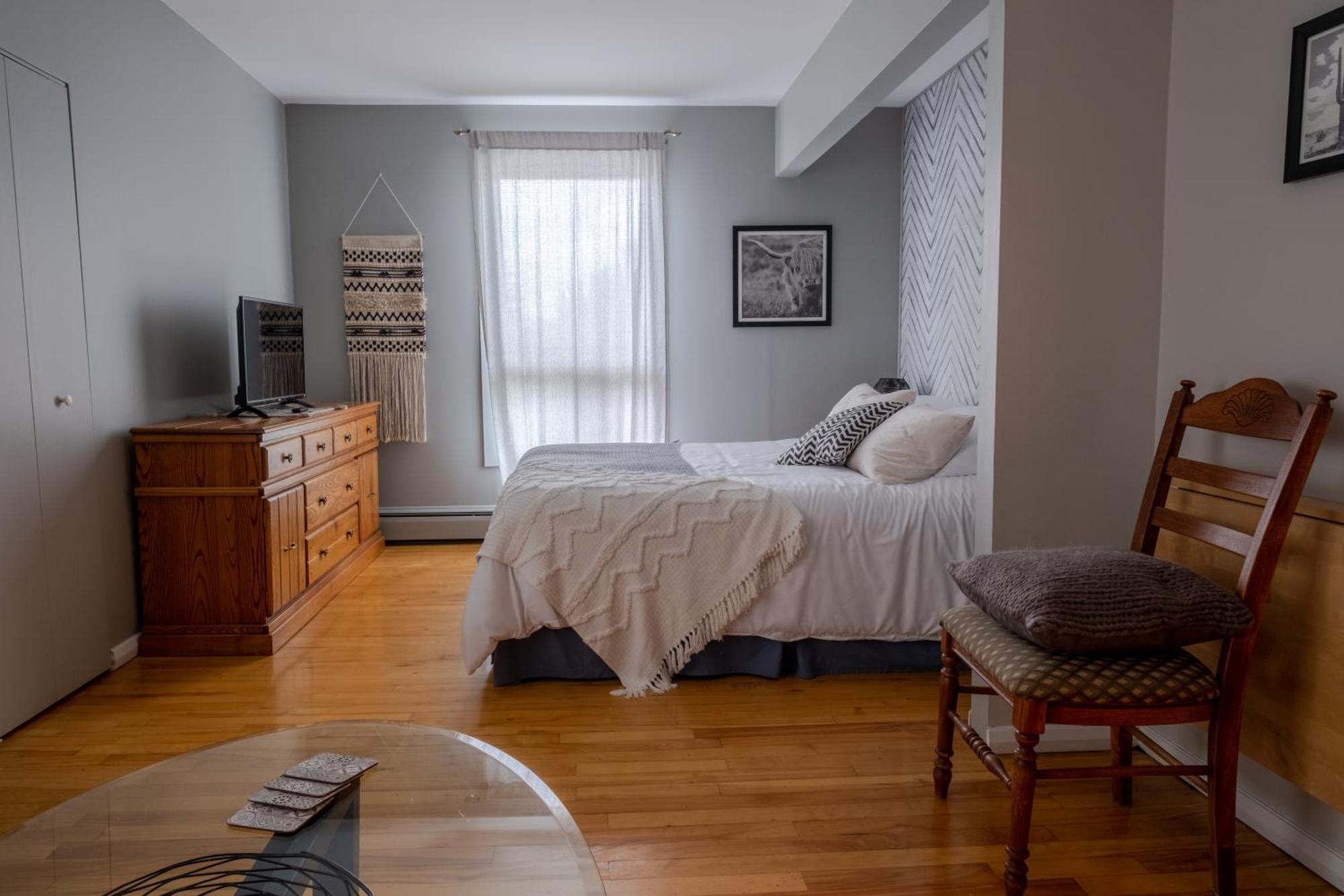 Au coq du bonheur Bed and Breakfast Magog Eksteriør billede